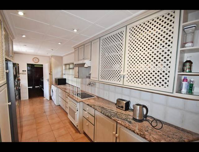 4 BEDROOM HOUSE FOR SALE IN SANDOWN